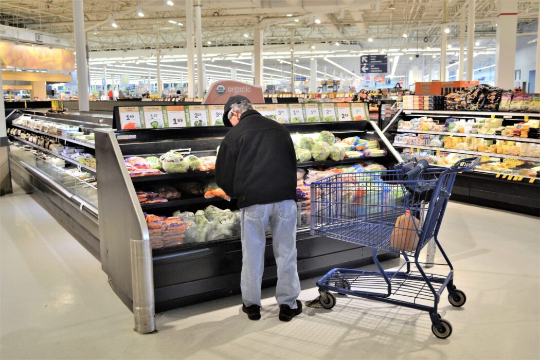 man-shopping-at-grocery-store-2022-11-16-06-08-09-utc